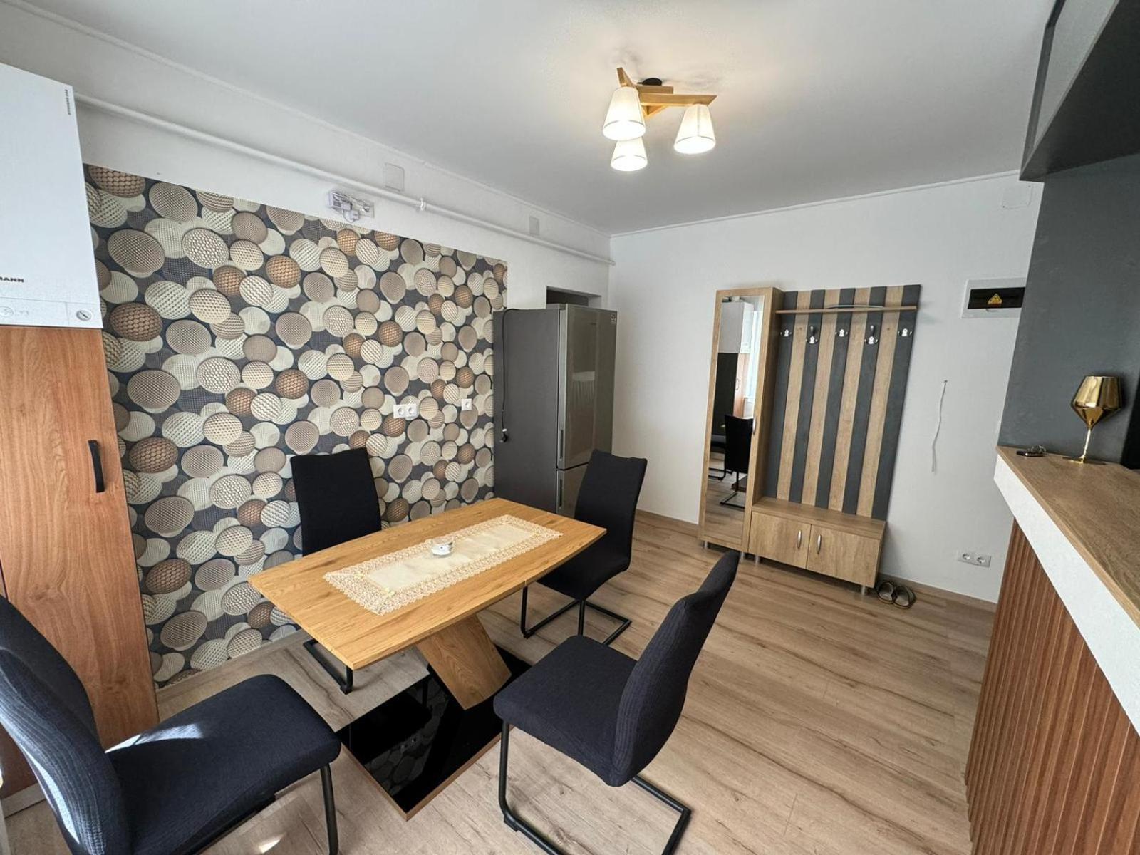 Bingo Apartman Cristuru Secuiesc ภายนอก รูปภาพ